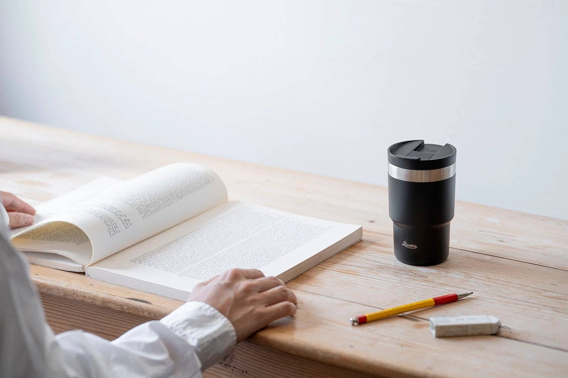 A photo of Rivers Wallmug Shade in black